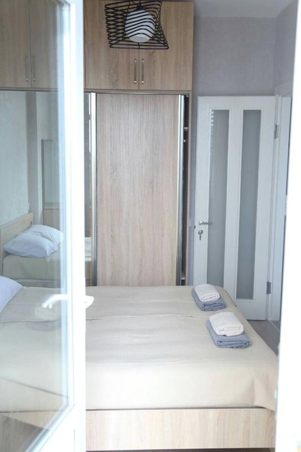 Apartment Black Sea 7 บาทูมิ ภายนอก รูปภาพ