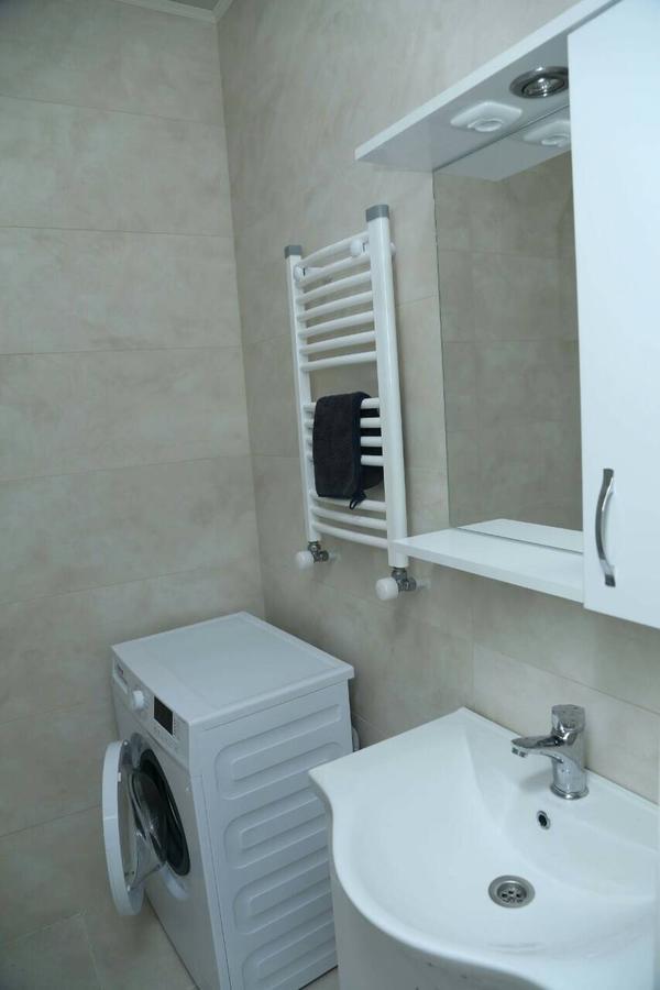 Apartment Black Sea 7 บาทูมิ ภายนอก รูปภาพ